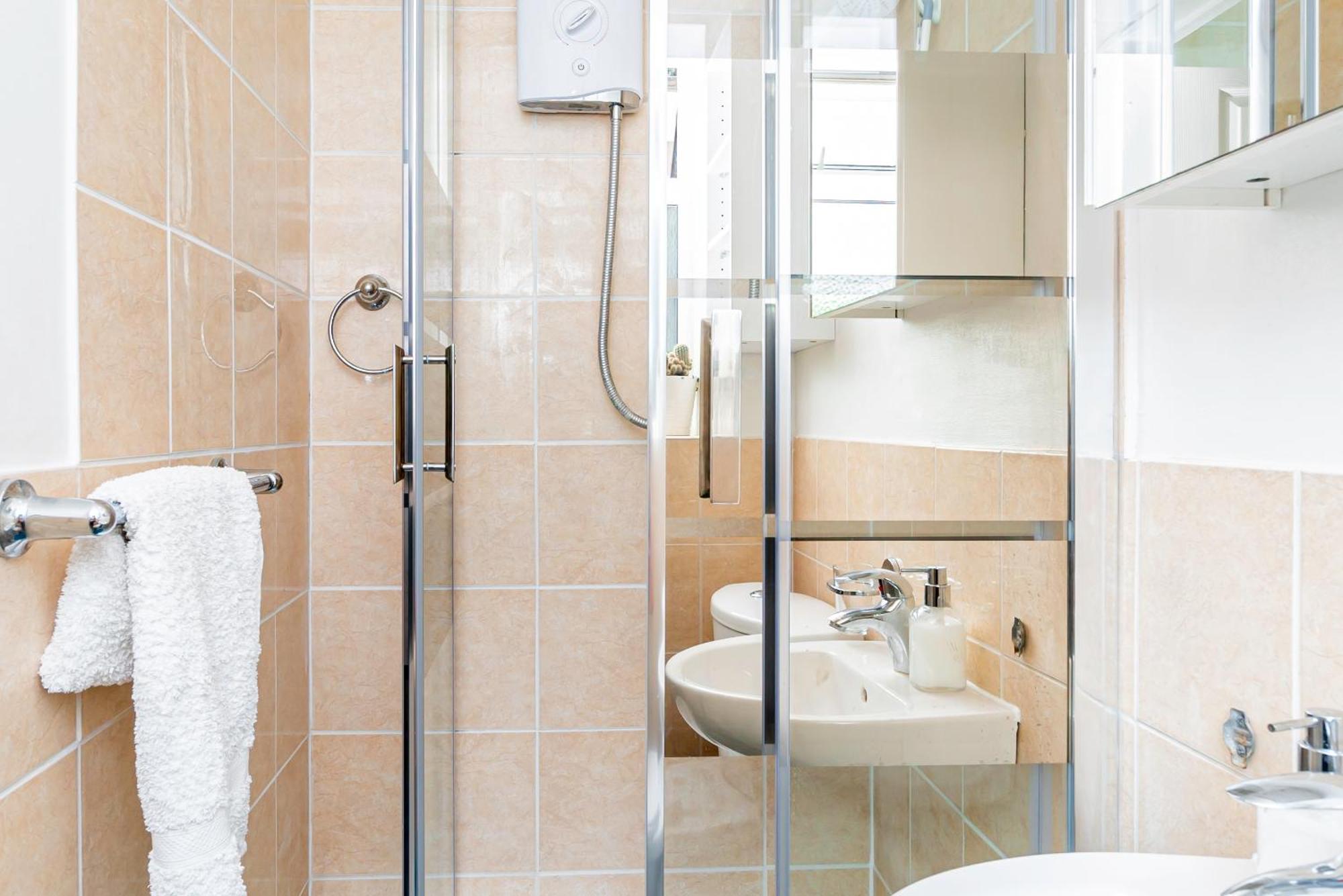 Earley Luxury Ensuite Room With Private Entrance Reading Luaran gambar