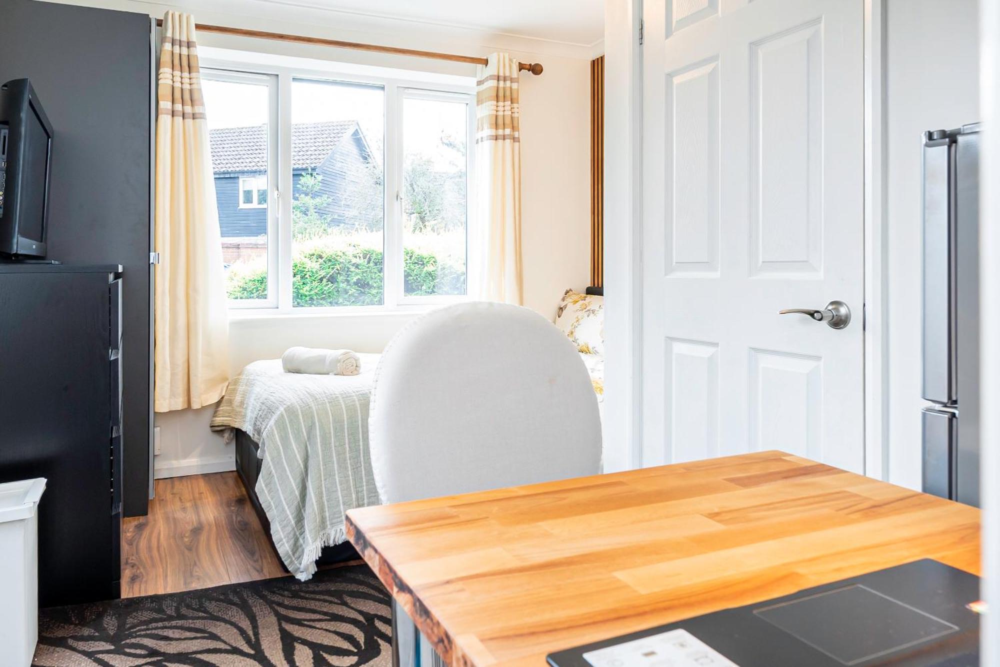 Earley Luxury Ensuite Room With Private Entrance Reading Luaran gambar